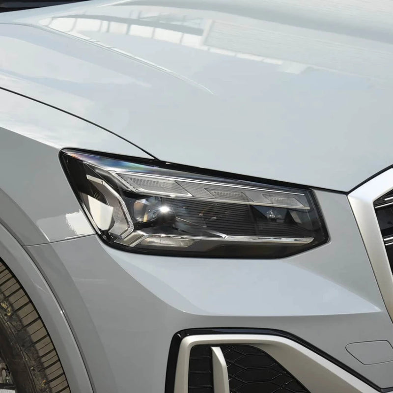 Couvercle Phare Avant Audi Q2L 2023-2024 - packshot studio - Becquet Voiture