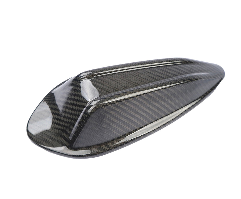 Couverture Antenne Requin Fibre de Carbone BMW G80 G81 G82 G83 - vue de face - Becquet Voiture