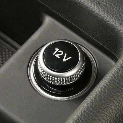 Couvre Allume-Cigare 12V Chromé Audi - vue de trois-quarts - Becquet Voiture