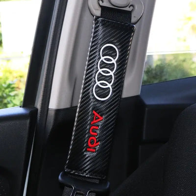 Couvre Ceinture Sécurité Audi A3 A4 A6 Q5 Q7 S-Line - packshot studio - Becquet Voiture