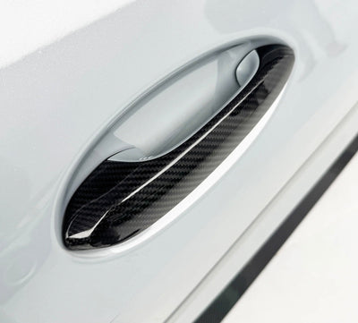 Couvre-Poignée Porte Fibre Carbone BMW G82 M4 - vue de profil - Becquet Voiture