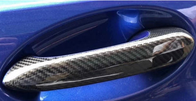 Couvre-Poignées Porte Carbone BMW Série 5 M5 G30 F90 - vue de trois-quarts - Becquet Voiture