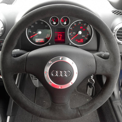 Couvre Volant Audi A3 TT 8N Cuir Alcantara - vue de profil - Becquet Voiture