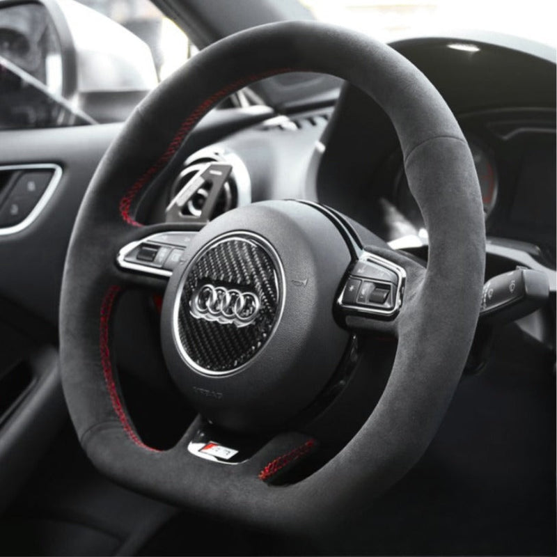 Couvre Volant Audi B8 Méplat Alcantara Surpiqures - détail du montage - Becquet Voiture