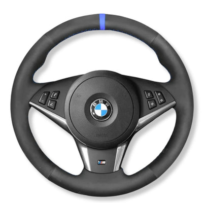 Couvre Volant BMW E60 Cuir Alcantara - vue de trois-quarts - Becquet Voiture