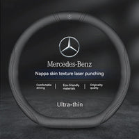 Couvre Volant Mercedes en Cuir - vue de trois-quarts - Becquet Voiture