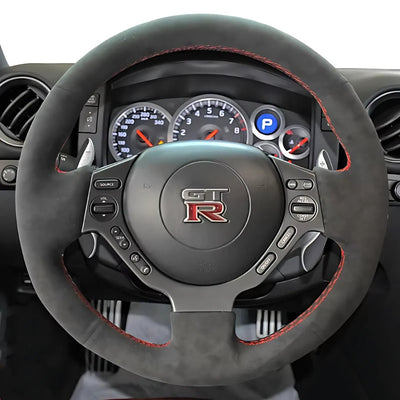 Couvre Volant Nissan GTR Alcantara Surpiqûres Rouges - vue de profil - Becquet Voiture