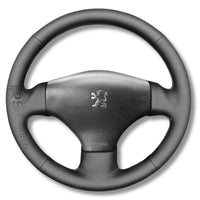 Couvre Volant Peugeot 206 Cuir Surpiqué - vue de trois-quarts - Becquet Voiture