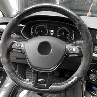 Couvre Volant Volkswagen en Cuir et Fibre de Carbone à Coudre - vue de trois-quarts - Becquet Voiture