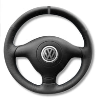 Couvre Volant VW Golf 4 GTI R32 Bora - vue de trois-quarts - Becquet Voiture