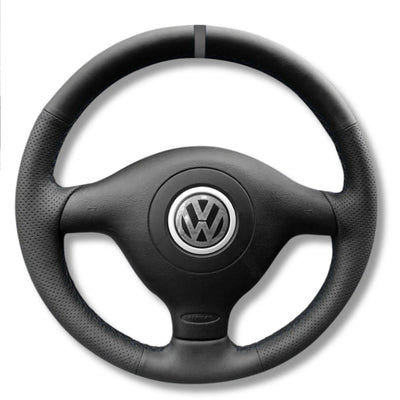 Couvre Volant VW Golf 4 GTI R32 Bora - vue de trois-quarts - Becquet Voiture