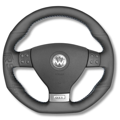 https://cdn.shopify.com/s/files/1/0727/0635/9572/files/couvre_volant_VW_golf_5_cuir_blanc.jpg?v=1754217684