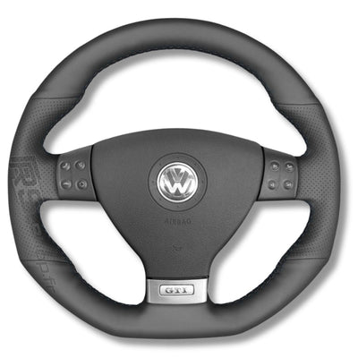 https://cdn.shopify.com/s/files/1/0727/0635/9572/files/couvre_volant_VW_golf_5_cuir_noir.jpg?v=1754217684
