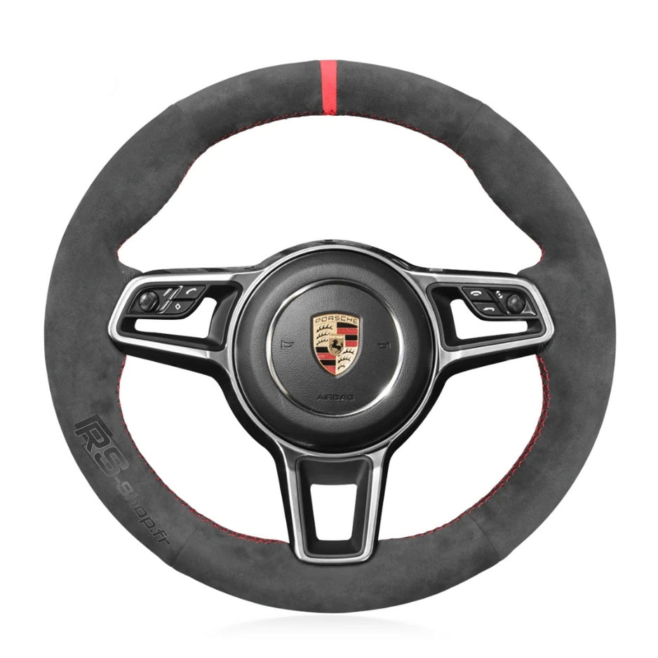 https://cdn.shopify.com/s/files/1/0727/0635/9572/files/couvrevolantporsche911918.jpg?v=1691875706
