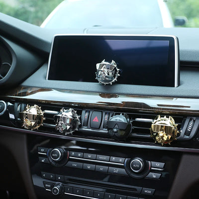 Désodorisant Voiture Clip Bouledogue Grille Aération - packshot studio - Becquet Voiture
