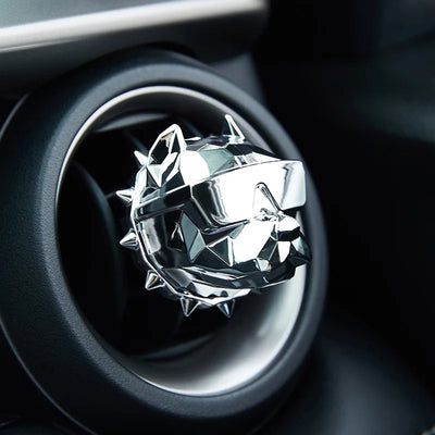 Désodorisant Voiture Clip Bouledogue Grille Aération - vue de trois-quarts 2 - Becquet Voiture