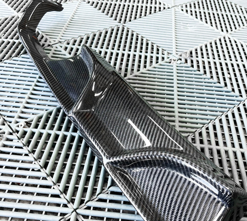 Diffuseur AK Fibre Carbone BMW F80 F82 F83 - vue arrière - Becquet Voiture