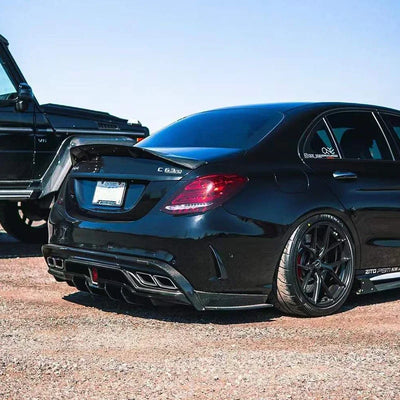Diffuseur Arrière Carbone Mercedes Classe C W205 C63 - vue de trois-quarts - Becquet Voiture