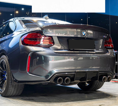 Diffuseur Arrière KB Carbone Sèche BMW M2 F87 - vue de profil - Becquet Voiture