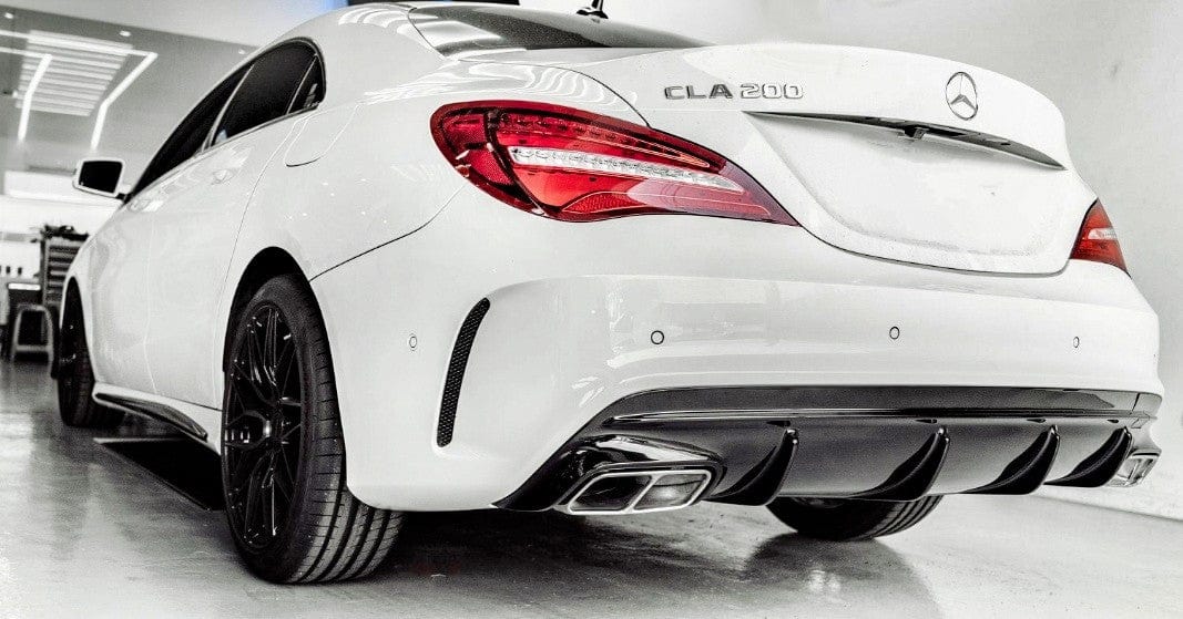 Diffuseur arrière Mercedes CLA W117 type AMG - vue de face - Becquet Voiture
