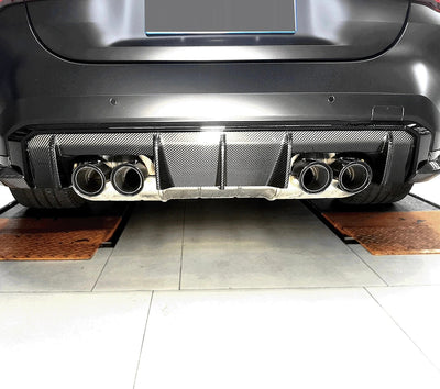 Diffuseur Arrière OEM+ Fibre Carbone BMW G80 G82 - vue de trois-quarts - Becquet Voiture