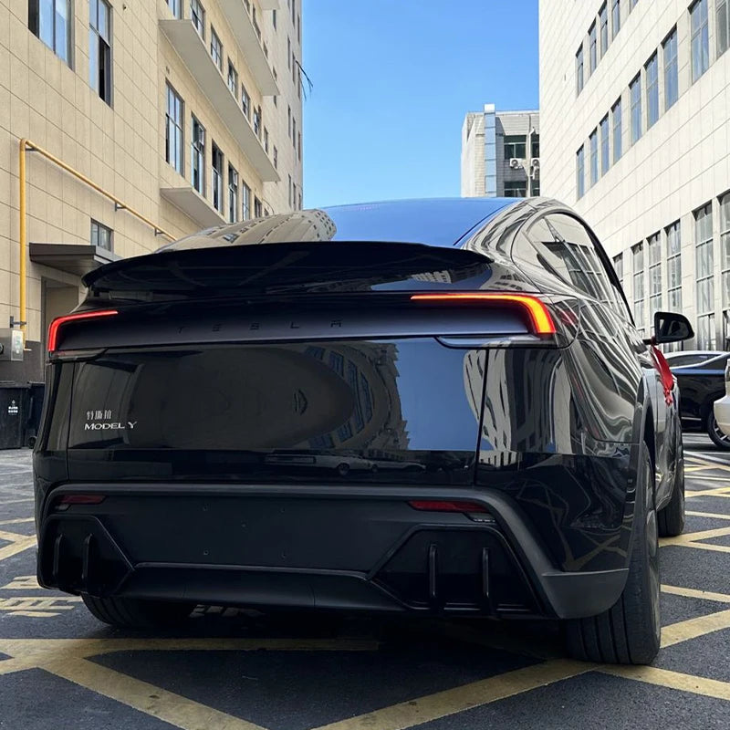 Diffuseur Arriere Tesla Model Y Juniper 2025 - packshot studio - Becquet Voiture
