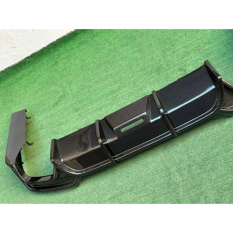 Universal Rear Diffuser Center Strip Spoiler Series - studio packshot - Becquet Voiture