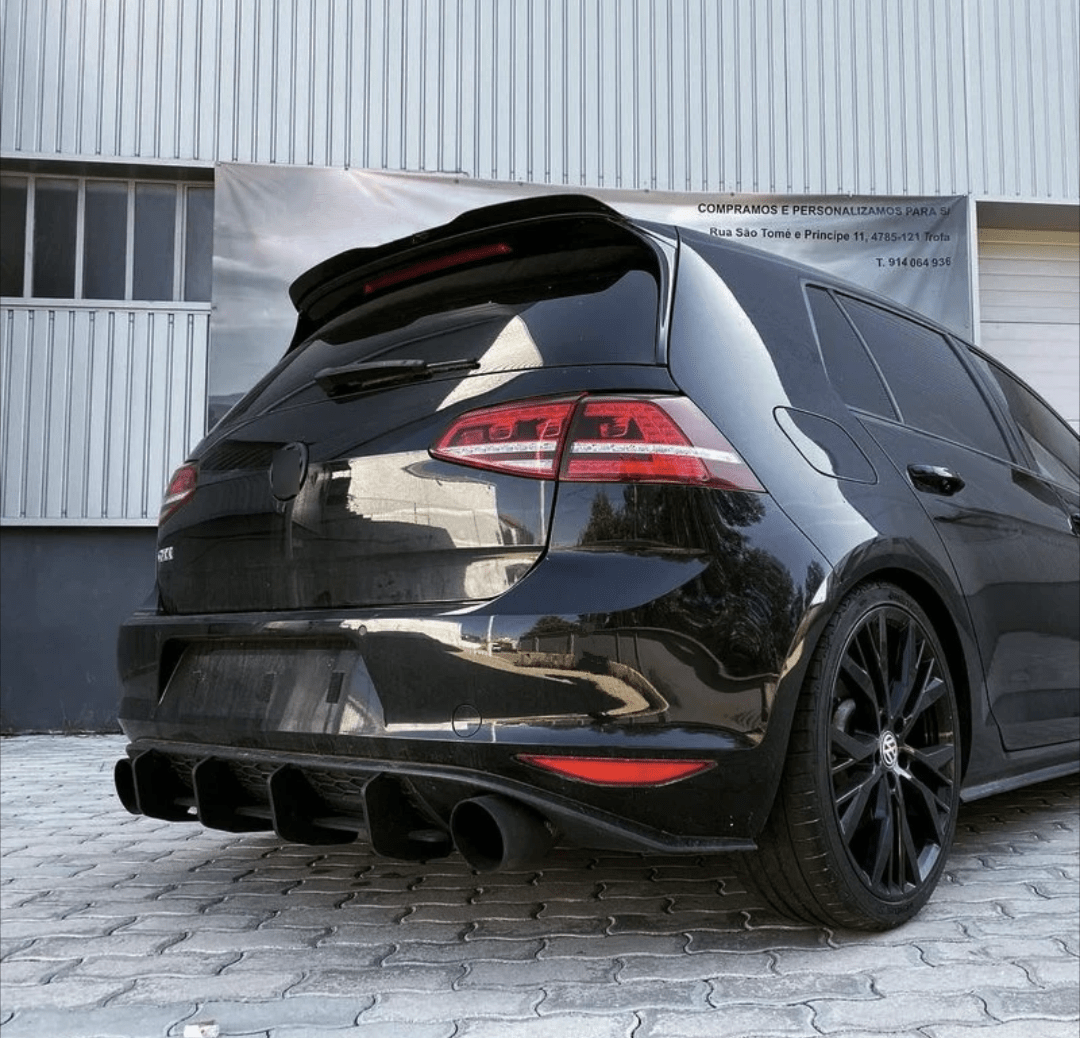 Diffuseur arrière VW Golf 7 type GTI TCR - vue de face - Becquet Voiture
