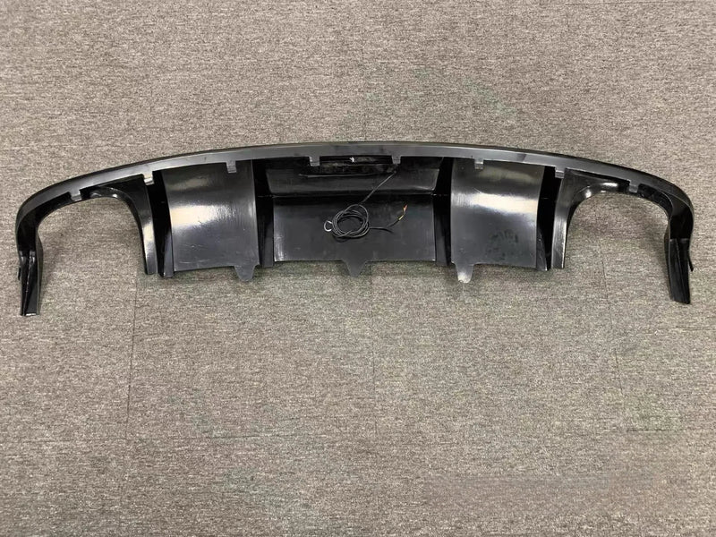 Diffuseur de Pare-Chocs Arrière Audi A4 B8 2009-2016 - vue de trois-quarts - Becquet Voiture