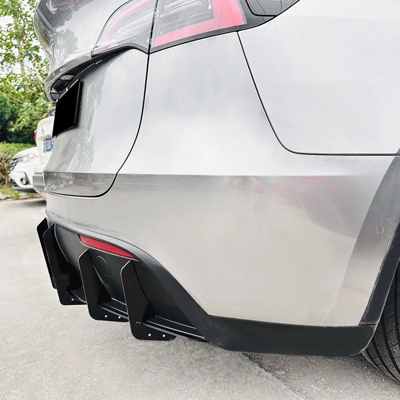 Diffuseur Pare-Chocs Arrière Tesla Model Y 2019-2023 - installé sur véhicule - Becquet Voiture