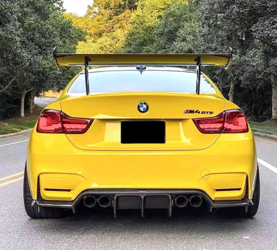 Diffuseur Style V Fibre Carbone BMW F80 F82 F83 - packshot studio - Becquet Voiture