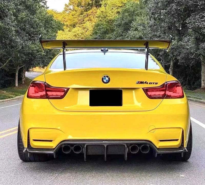 Diffuseur Style V Fibre Carbone BMW F80 F82 F83 - packshot studio - Becquet Voiture