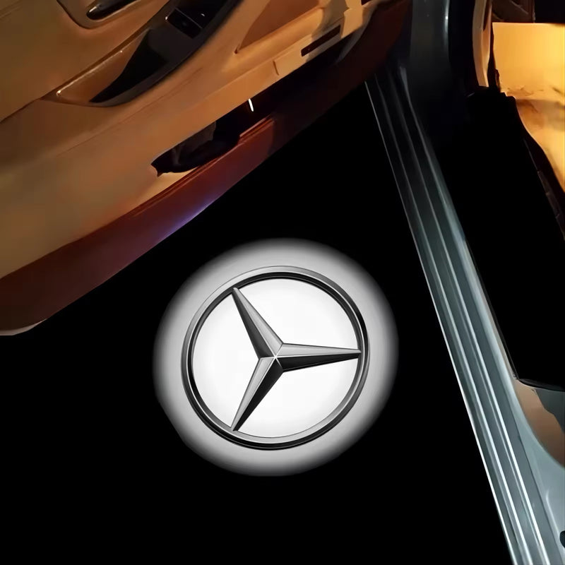 Éclairage bas de porte Mercedes Classe A - vue rapprochée - Becquet Voiture
