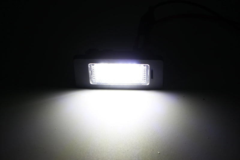 LED-Kennzeichenbeleuchtung BMW 3er 5er X5 X6 - am Fahrzeug montiert - Becquet Voiture