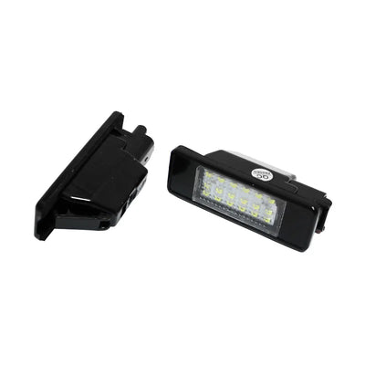Éclairage de Plaque LED Nissan Qashqai X-Trail Juke - vue de trois-quarts - Becquet Voiture