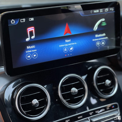 Ecran Carplay Mercedes Classe C W205 GLC 10.25 - vue de profil - Becquet Voiture