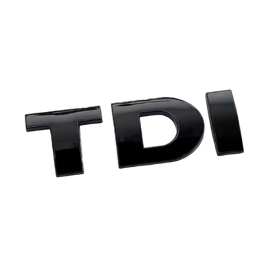 Emblème arrière TDI Audi noir brillant - vue de trois-quarts - Becquet Voiture