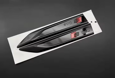 Emblème Audi S-Line Paire Chrome ou Noir Brillant - vue de profil - Becquet Voiture