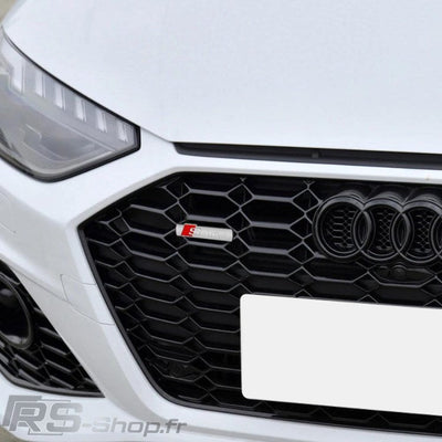 Emblème Autocollant S-Line Audi Aluminium 1.6x7cm - vue de profil - Becquet Voiture