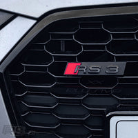 Emblème Badge Audi RS3 RS4 RS5 RS6 RS7 RSQ3 RSQ8 TTRS - détail du montage 4 - Becquet Voiture