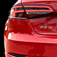 Emblème Badge Audi RS3 RS4 RS5 RS6 RS7 RSQ3 RSQ8 TTRS - vue de dessus 4 - Becquet Voiture