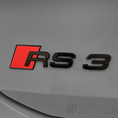 Emblème Badge Audi RS3 RS4 RS5 RS6 RS7 RSQ3 RSQ8 TTRS - vue de profil - Becquet Voiture