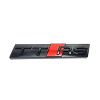 Emblème Badge Audi RS3 RS4 RS5 RS6 RS7 RSQ3 RSQ8 TTRS - vue de trois-quarts 4 - Becquet Voiture