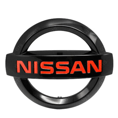 Emblème Badge Nissan Noir Chrome Rouge Avant Arrière - vue arrière - Becquet Voiture