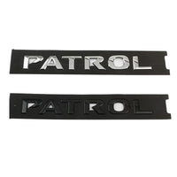 Emblème Badge PATROL Noir pour Nissan 24.5cm - vue de trois-quarts - Becquet Voiture
