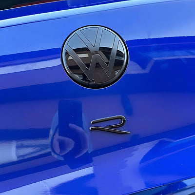 Emblème Badge R Golf 8 Nouvelle Génération - installé sur véhicule - Becquet Voiture