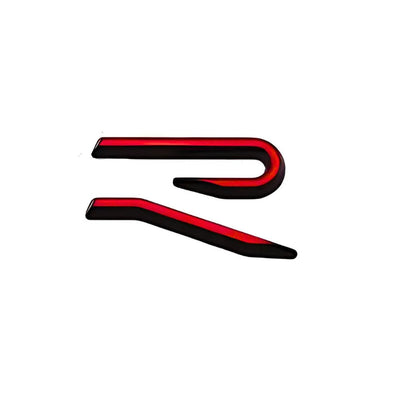 Emblème Badge R Golf 8 Nouvelle Génération - packshot studio - Becquet Voiture