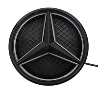 Emblème Calandre Mercedes-Benz Étoilé Lumineux LED Noir Brillant - en situation - Becquet Voiture