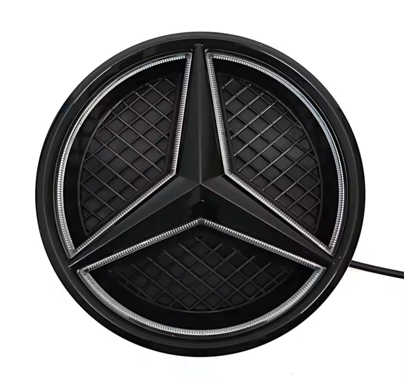 Emblème calandre Mercedes lumineux LED noir brillant - en situation - Becquet Voiture