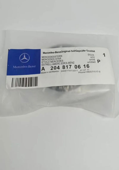 Emblème Capot Mercedes AMG 57mm Classe C E CLK S - vue arrière - Becquet Voiture